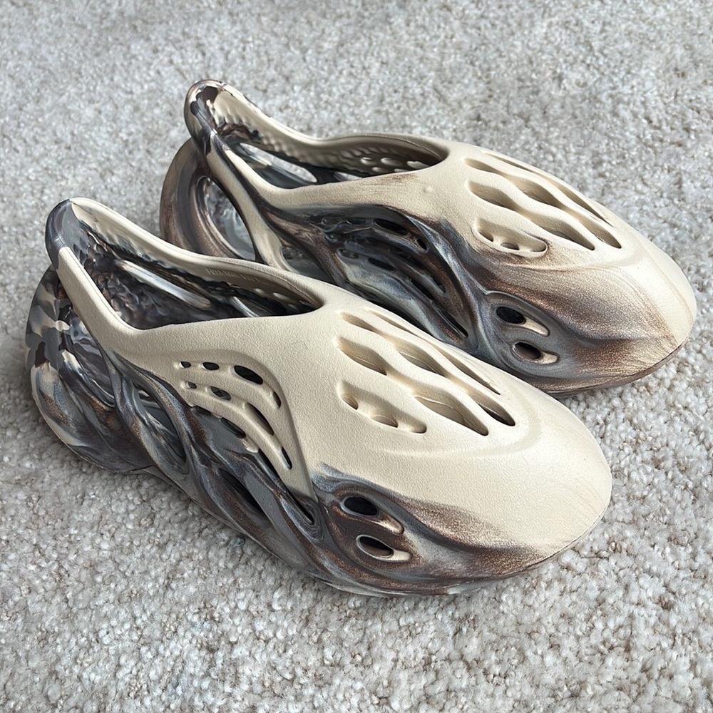 Adidas Yeezy Foam RNNR MX Cream Clay Men’s Size 8